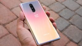 Sleek Powerhouse: The OnePlus 8 Arrives in Pakistan