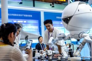 Blending Culture and Innovation: Tea Robot Shines at China-South Asia Expo