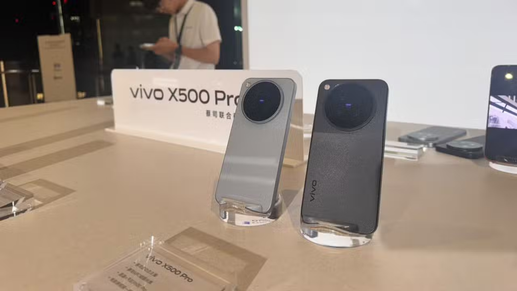 vivo X500 Series Launches With 2nm Dimensity 9600 Pro and 200MP Telephoto Camera
